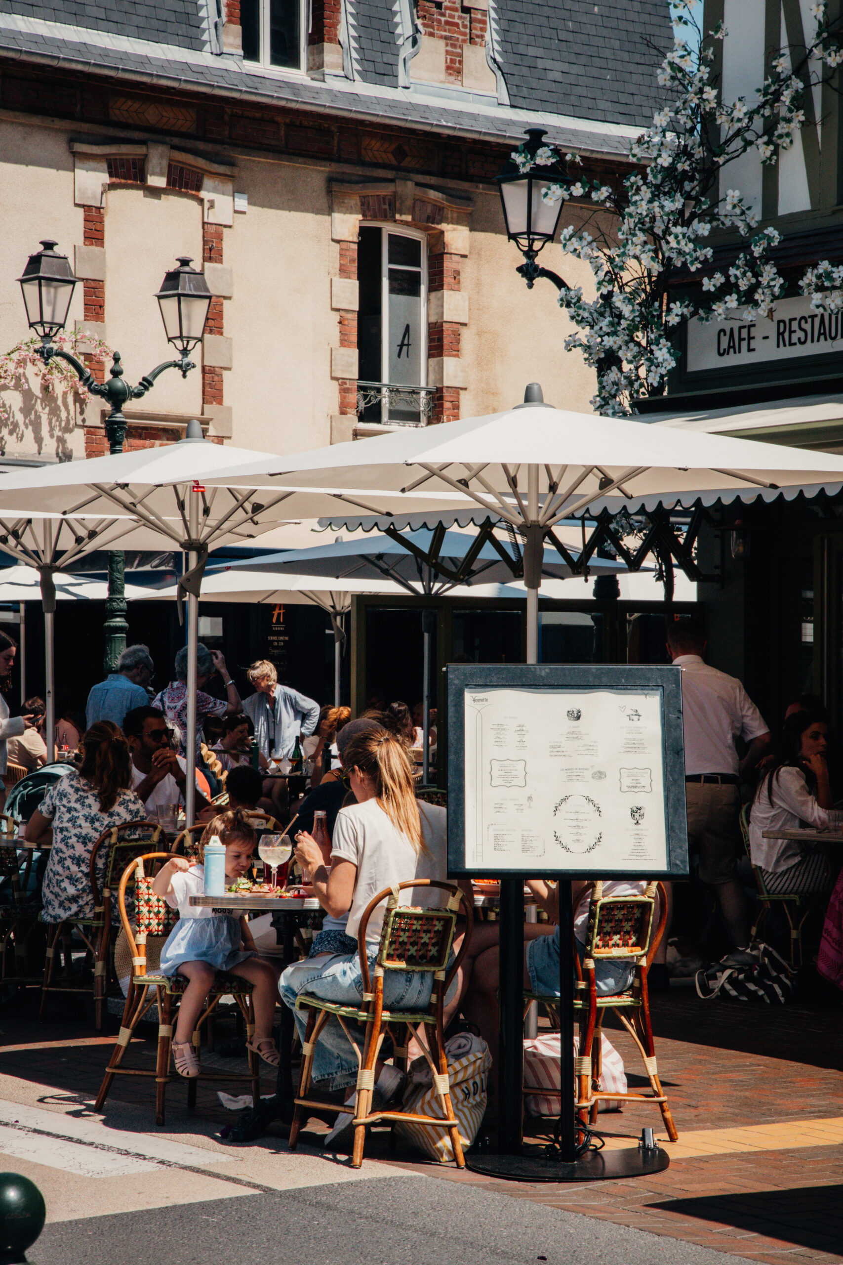 La terrasse avenue de la Mer